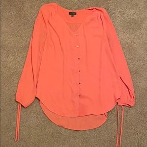 Limited blouse with cut out arms!